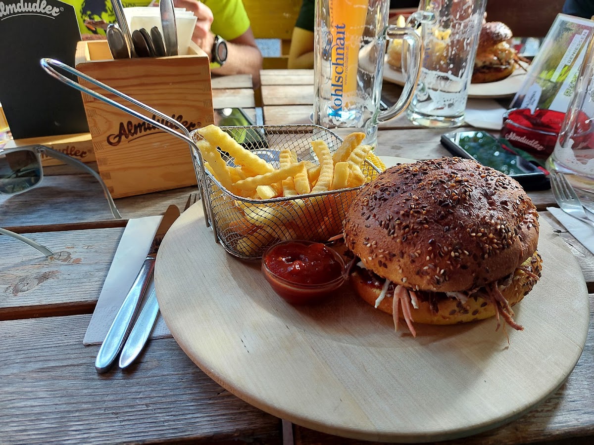 Kohlschnait Berggasthof Mit Hausbrauerei-7